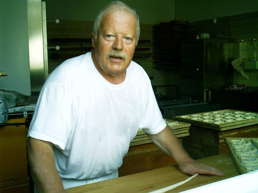 Klaus Franz in der Backstube.(Bild aus den 90er Jahren)